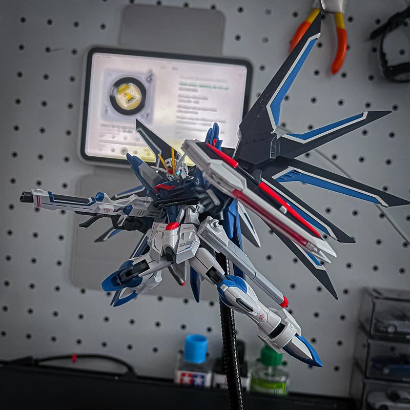 Масштабная модель меха 1/144 H – обзор и цена Bandai Gundam Rg